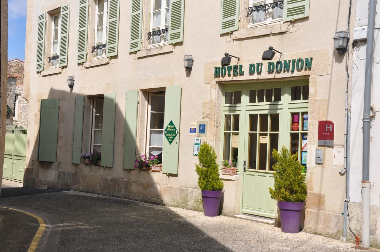 Hotel Du Donjon Aulnay  Exterior foto